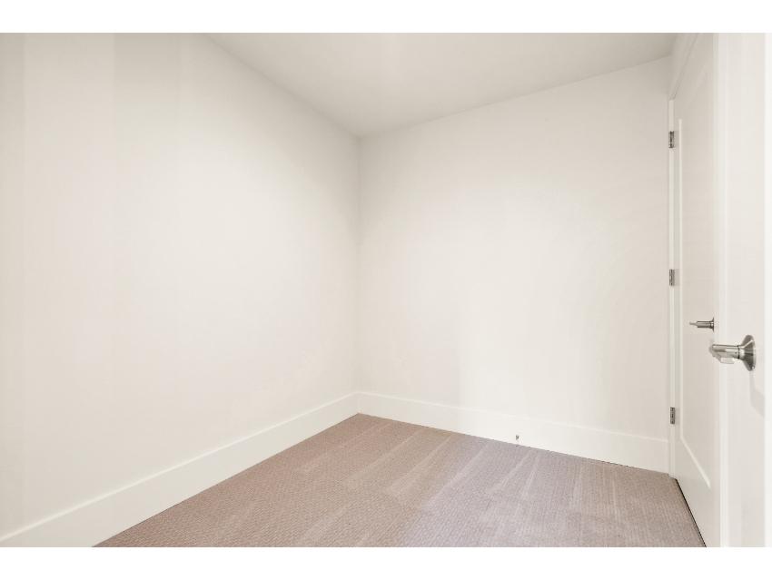 Crescent - 24ft-wide Townhome with Rooftop Terrace 